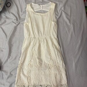 Tea and Cup Cream Lace Overlay Mini Dress - M